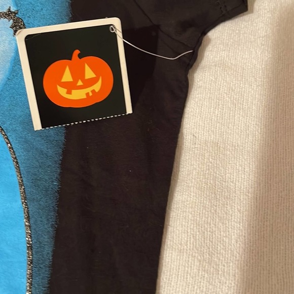 Brand new Halloween Tees. - Picture 5 of 6